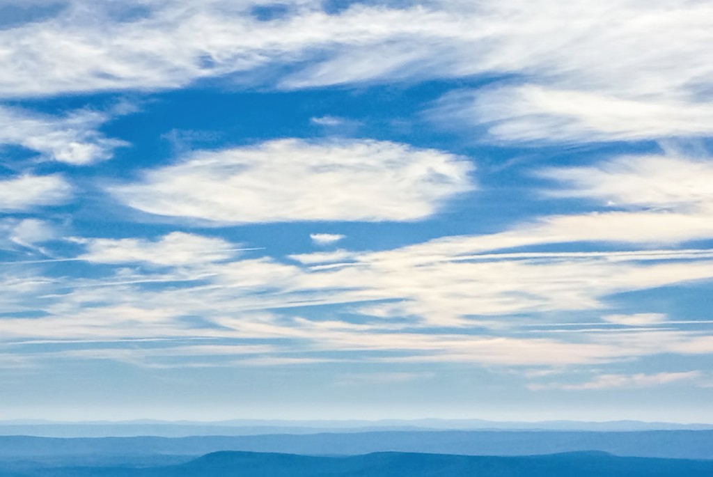 Mt Magazine clouds circle 