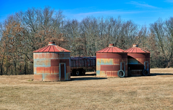 08 Old Farm Scene Equipment 1 - Professional 2020 Stone Bank 2 photography by Paul Caldwell