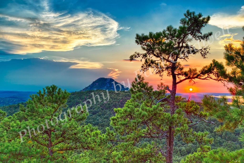 Summertime sunset over Pinnacle Mountain